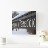 Schilderachtig overzicht vierkante klok (Huis)