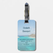 Schilderachtig Tropisch strand met Thatched Huts F Bagagelabel (Achterkant verticaal)