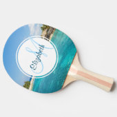 Schilderachtig Tropisch strand met Thatched Huts M Tafeltennisbatje (Zijkant)