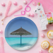 Schilderachtig Tropisch strand met Thatched Umbrel Papieren Bordje (Feest)