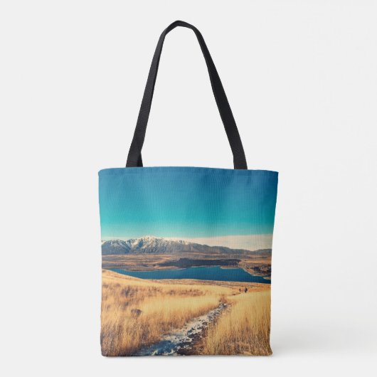 Schilderachtig uitzicht in Mt. John Top uitzicht p Tote Bag (Achterkant)