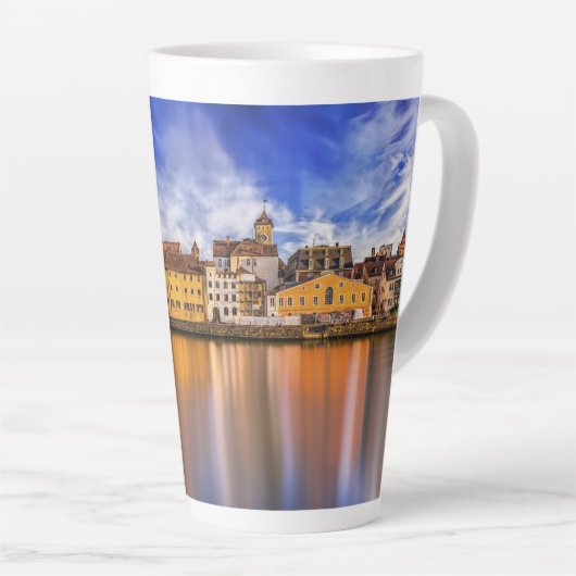 Schilderachtig Uitzicht Regensburg Latte Mok (Rechterhoek)