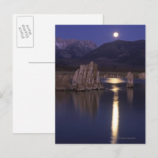 Schilderachtig uitzicht van het Monomeer buiten Yo Briefkaart (Voorkant / Achterkant)