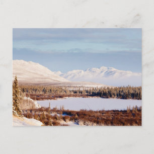 Schilderachtig winterlandschap in het meer van Lab Briefkaart