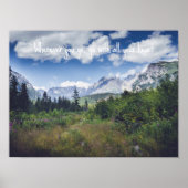 Schilderachtig zomerberglandschap met een weide poster (Voorkant)