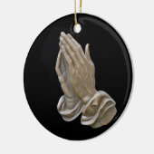 Schilderd metaal dat zich op haar handen drukt keramisch ornament (Links)