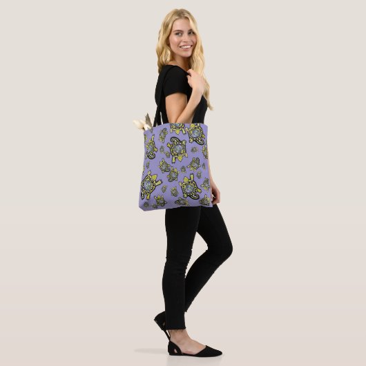 Schildpad Aarde Maan Maureen Girard Whimsical Tote Bag (Op model)