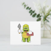 Schildpad als metselaar met steen briefkaart (Staand voorkant)