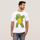 Schildpad bij hiphopdans Dab T-shirt (Voorkant volledig)