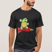 Schildpad Darts Dart T-shirt (Voorkant)