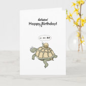 Schildpad en slak gaan. Gelukkig Belated Birthday! Kaart (Gele Bloem)