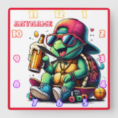 Schildpad geniet van een drink op een zomerfeest vierkante klok (Voorkant)