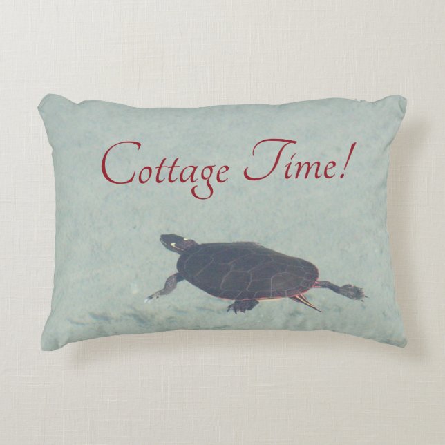 Schildpad met blauw water accent kussen (Voorkant)