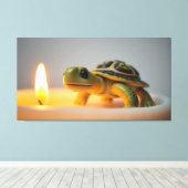 Schildpad op een brandende kaars canvas afdruk (Insitu (Houten vloer))