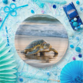 Schildpad wandelen op nat strandzand papieren bordje (Feest)