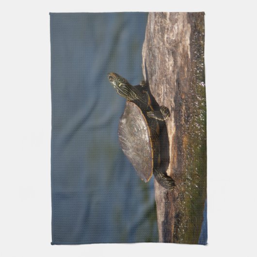 Schildschildpad op een logboek theedoek (Verticaal)
