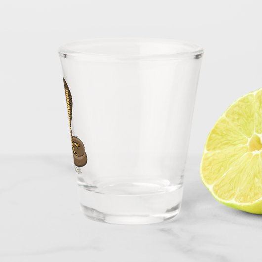 Schildslang met bruine cobra shot glas (Rechts)
