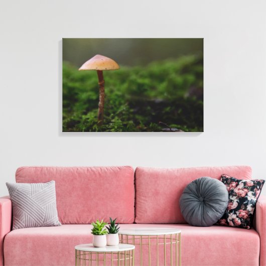 Schimmel in de groene mos canvas print (Insitu (Woonkamer))