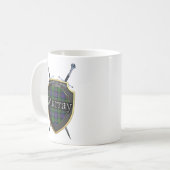 Schip en zwaarden van Clan Murray Tartan Koffiemok (Voorkant links)