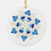 Schitterend blauw en wit Snowflake design Keramisch Ornament (Voorkant)