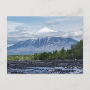 Schitterend vulkanisch landschap op zonnige dag briefkaart