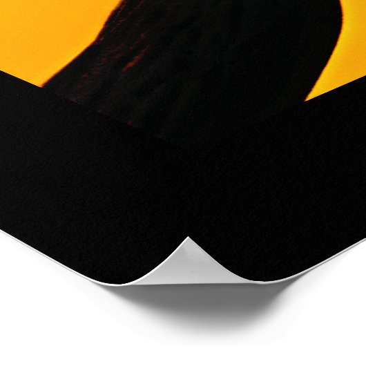 Schitterend vuurtje dat op tak wordt geperst poster (Hoek)