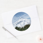 Schitterend winterlandschap, sneeuwkapje ronde sticker (Envelop)