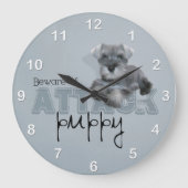 Schnauzer Attack Wall-klok Grote Klok (Voorkant)