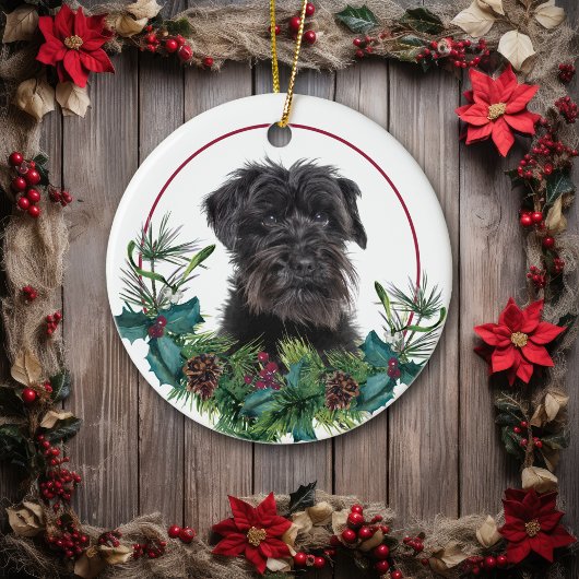 Schnauzer Dog Evergreen Berry Wreath Keramisch Ornament