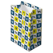 Schnauzer Dog & Paw Print Yellow Grid Silhouette Medium Cadeauzakje (Voorkant Gekanteld)