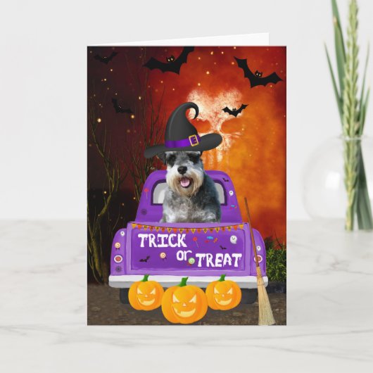Schnauzer-hond in Halloween-vrachtwagen Kaart (Voorkant)