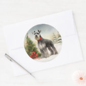 Schnauzer-hond in sneeuw Kerstmis Ronde Sticker (Envelop)