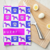 Schnauzer Hond & Poot Heet Roze & Blauwe Theedoek (Quarter Fold)