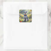 Schnauzer in bloemenweide vierkante sticker (Tas)