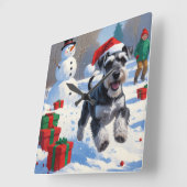 Schnauzer loopt in de sneeuw met kerst Pet Vierkante Klok (Hoek)