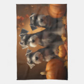 Schnauzer Puppy Herfst Delight Pompoen Theedoek (Verticaal)