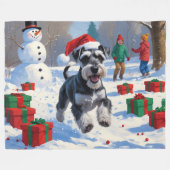 Schnauzer Rent in de Sneeuw met Kerstmuts Fleece Deken (Voorkant (Horizontaal))