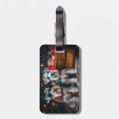 Schnauzer Snowy Sleigh Kerstdecoratie Bagagelabel (Achterkant verticaal)