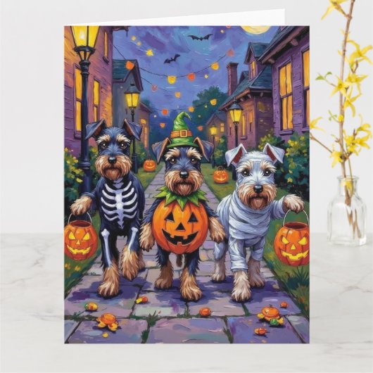 Schnauzer Trick-or-Treating in Halloween Costumes Kaart (Gele Bloem)