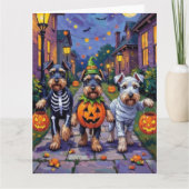 Schnauzer Trick-or-Treating in Halloween Costumes Kaart (Voorkant)
