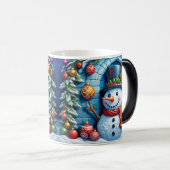 Schneemann mit Weihnachtsdeko - Magische Mok (Voorkant rechts)