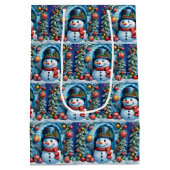 Schneemann mit Weihnachtsdeko -  Medium Cadeauzakje (Achterkant)