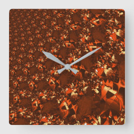 Schoeisbruinkoraal, voorzien van een reliëf vierkante klok