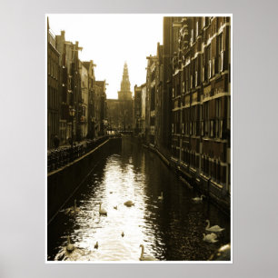 Schoenen op het kanaal van Amsterdam op het Poster