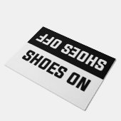 Schoenen van schoenen aan deurmat (Schuin)