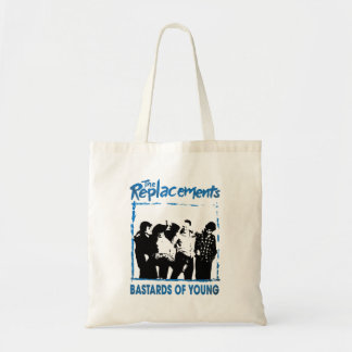 schoften van jonge mensen die een cadeau hebben vo tote bag