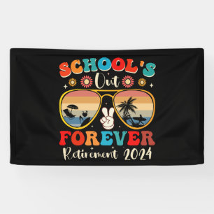 Scholen sluiten voor altijd Gepensioneerde leraar  Spandoek