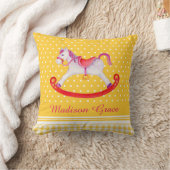 Schommelpaard waterverf geel genoemd kinder kussen (Deken)