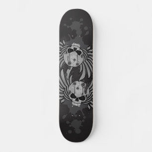 Schone gevlekte schedel skateboard