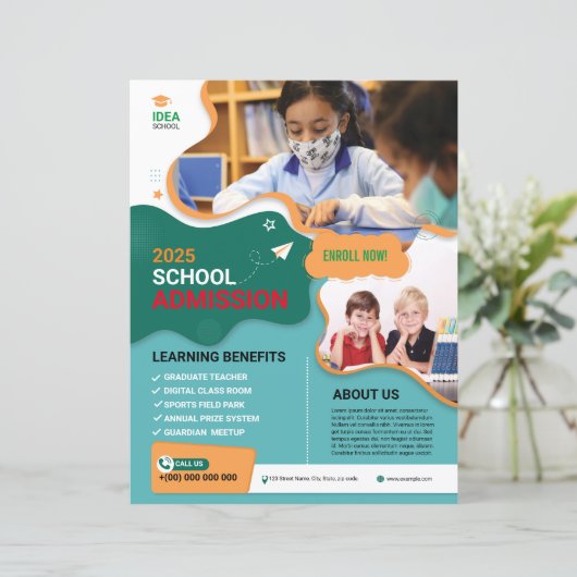 School Admission Flyer-Sjabloon (Staand voorkant)